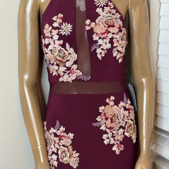 XCAPE NWT BURGUNDY FLORAL MAXI DRESS - Picture 3 of 6